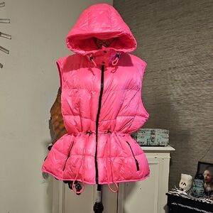 Swiss Tech Pink Hooded Puffer Cape